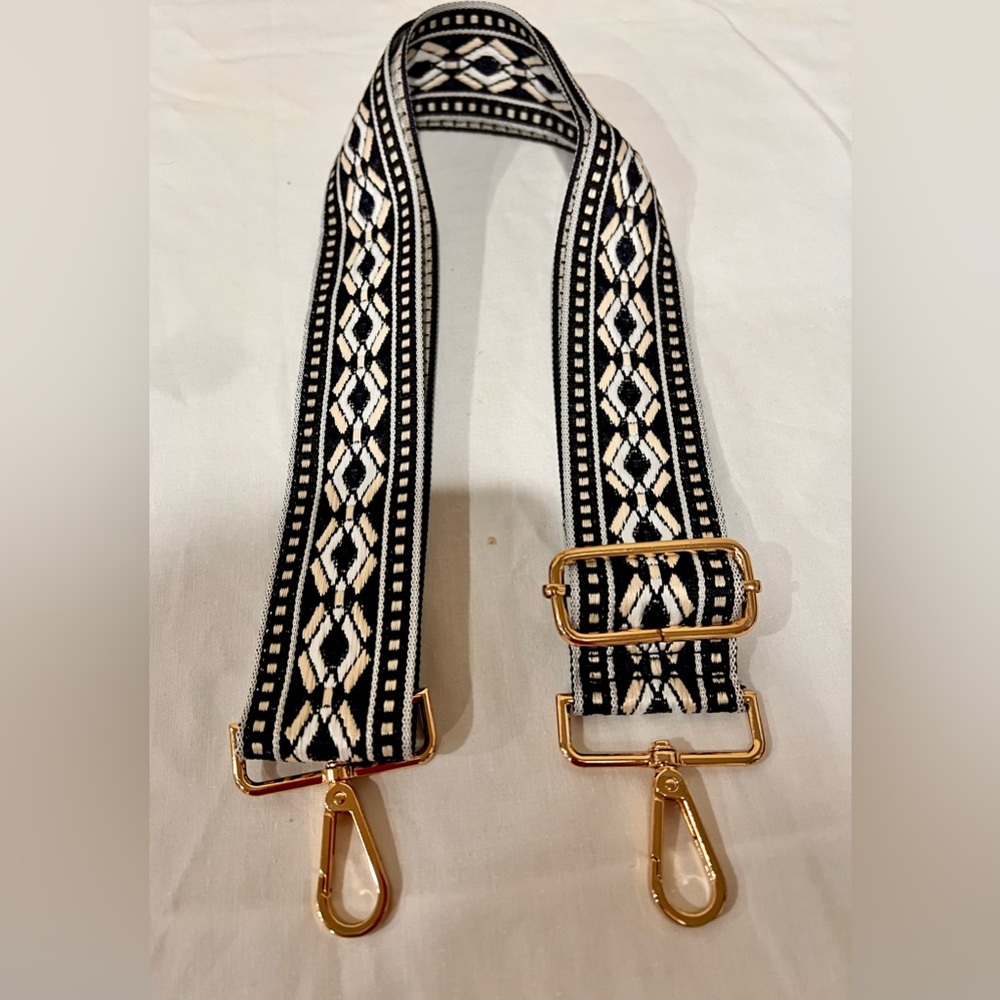 NWOT Women’s handbag or crossbody purse replacement strap.